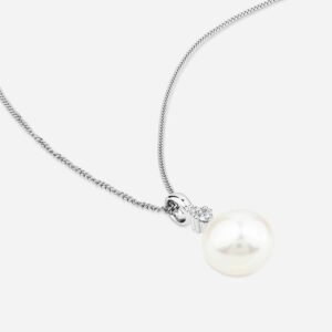 9ct White Gold 0.25ct Diamond Oval Cluster Pendant